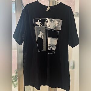 Woman Graphic T-Shirt